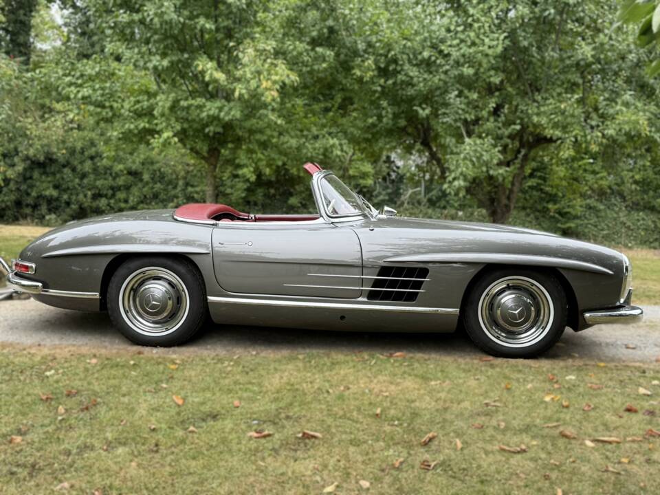 Image 2/19 of Mercedes-Benz 300 SL Roadster (1958)