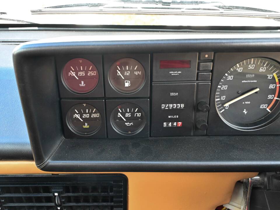 Image 50/50 of Ferrari Mondial 8 (1981)