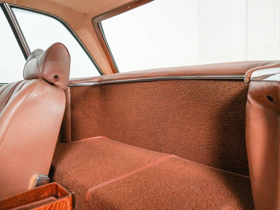 Image 4/24 of Mercedes-Benz 280 SL (1970)