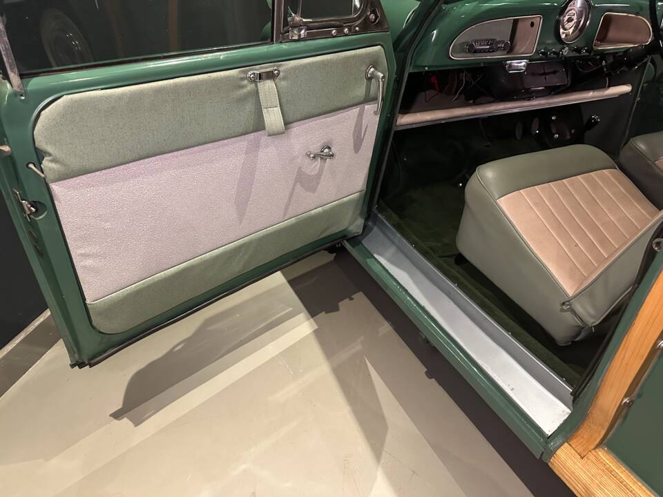 Bild 33/76 von Morris Minor 1000 Traveller (1964)