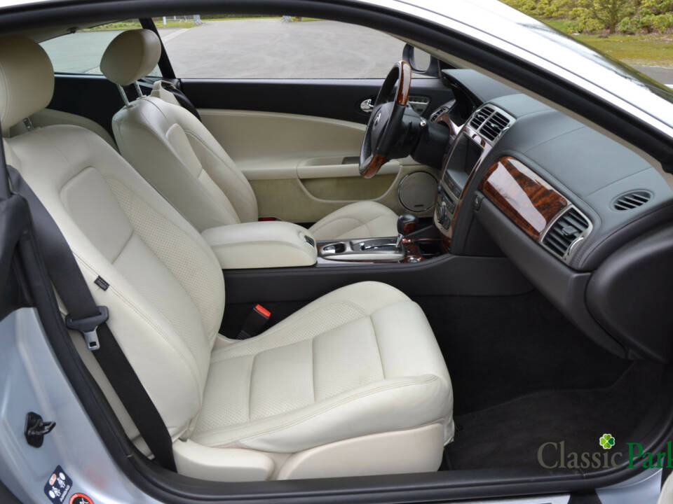 Image 23/50 de Jaguar XK 4.2 (2006)