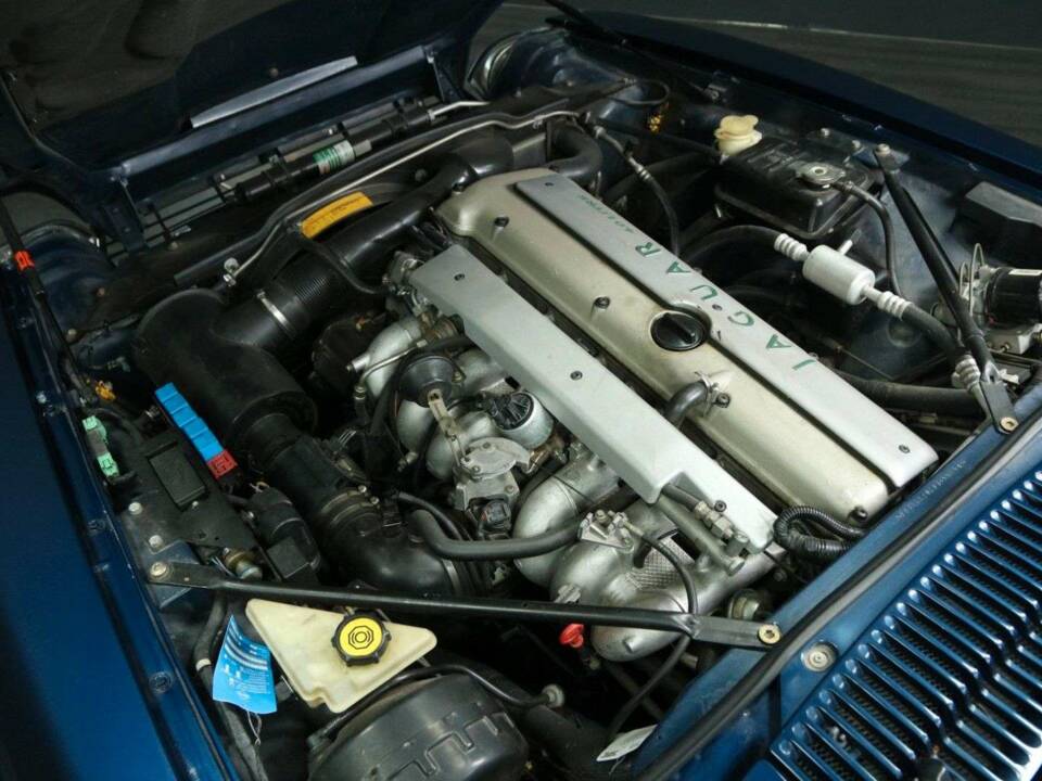 Image 35/49 de Jaguar XJS 4.0 (1995)