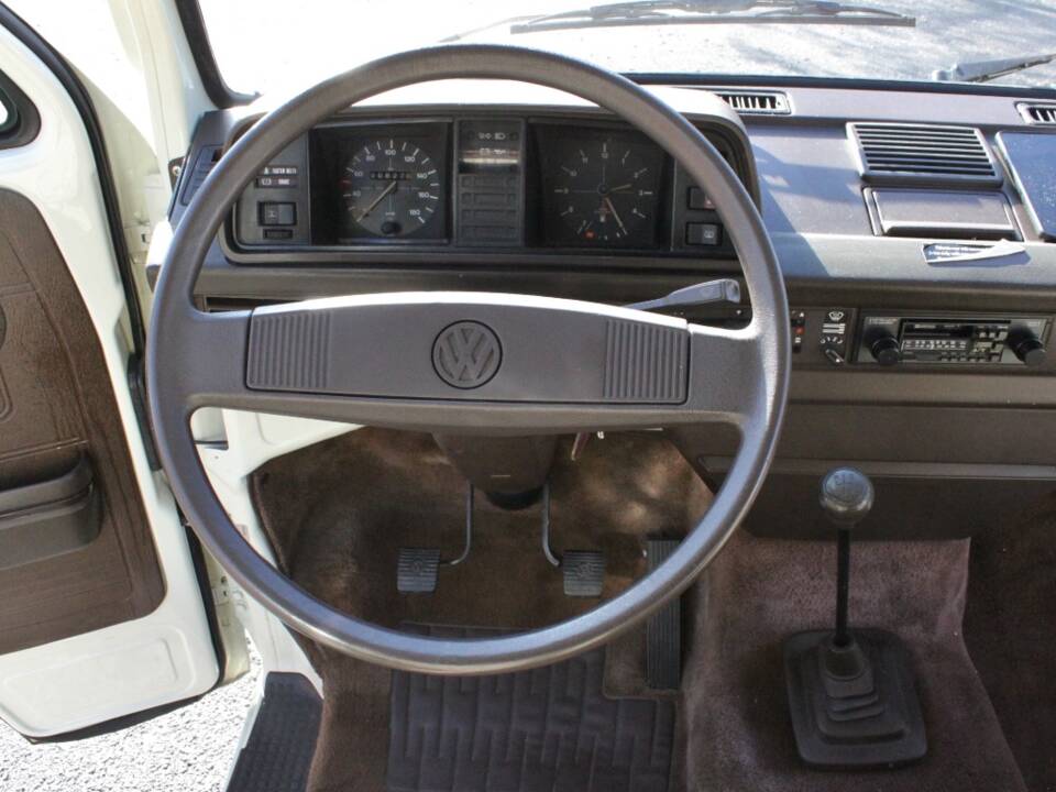 Bild 9/24 von Volkswagen T3 Camper 2.0 (1982)