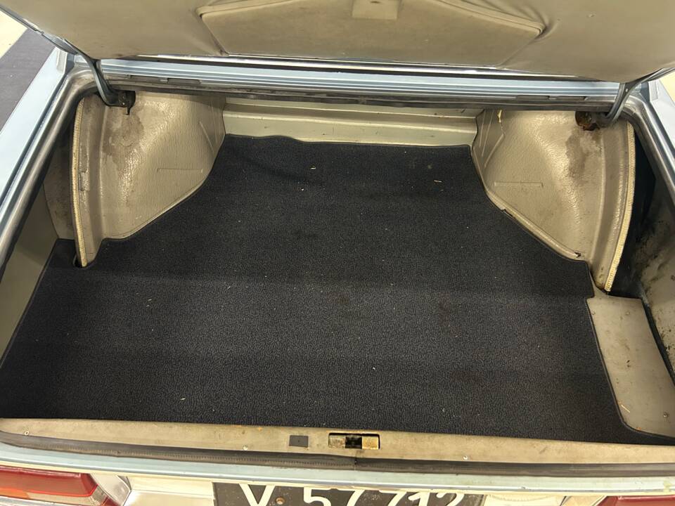 Bild 22/37 von BMW 3,0 S (1973)
