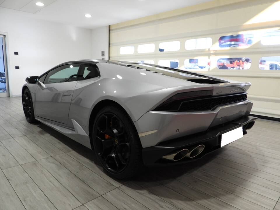 Image 3/15 of Lamborghini Huracán LP 610-4 (2014)