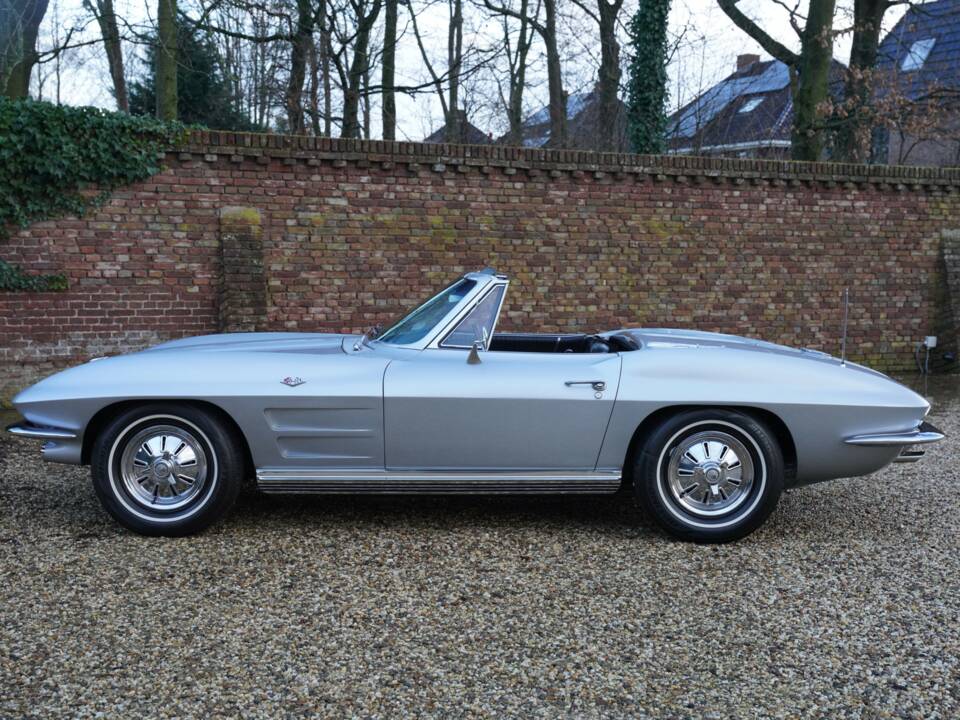 Image 24/50 of Chevrolet Corvette Sting Ray Convertible (1964)