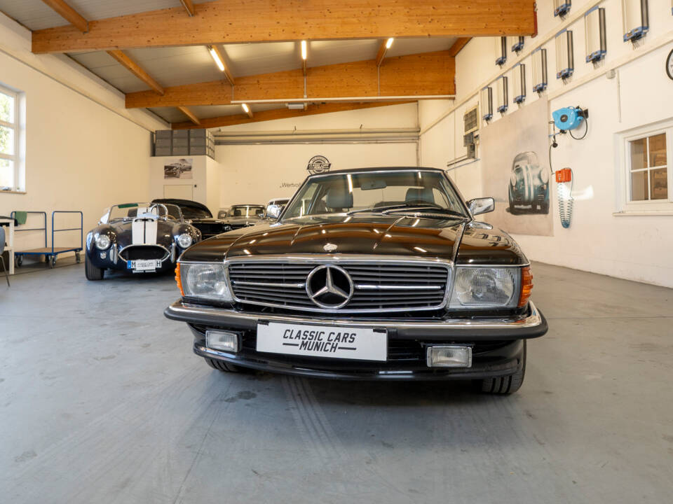 Image 9/14 of Mercedes-Benz 560 SL (1986)
