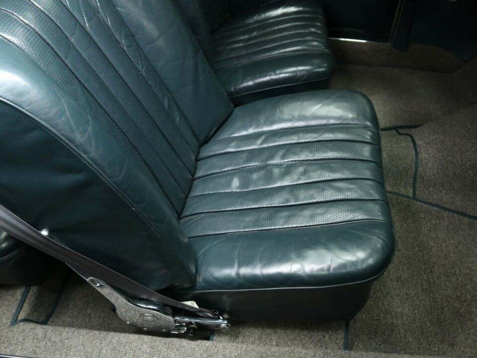 Bild 30/49 von Mercedes-Benz 220 SE (1960)