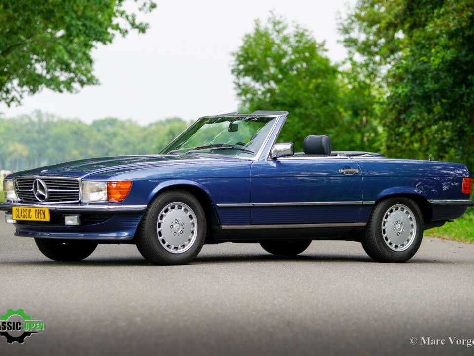 Immagine 1/60 di Mercedes-Benz 420 SL (1987)