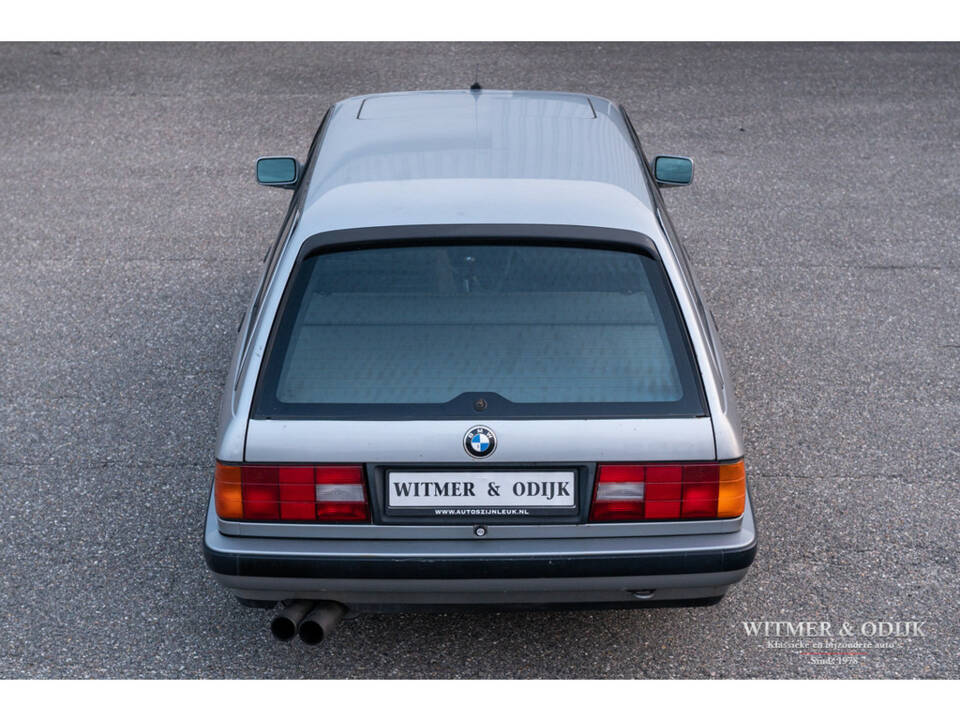 Image 10/50 de BMW 320i Touring (1989)