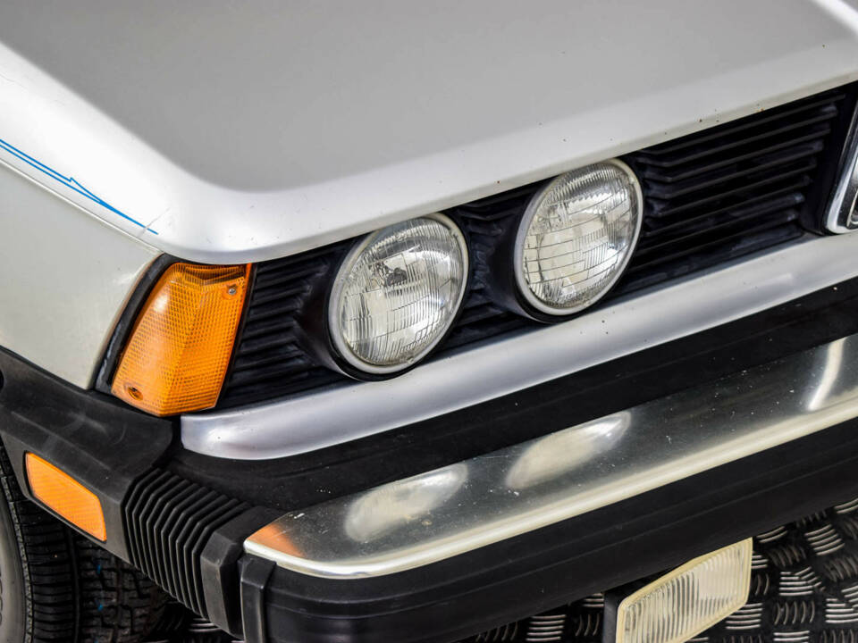 Image 28/50 of BMW 320&#x2F;6 (1981)