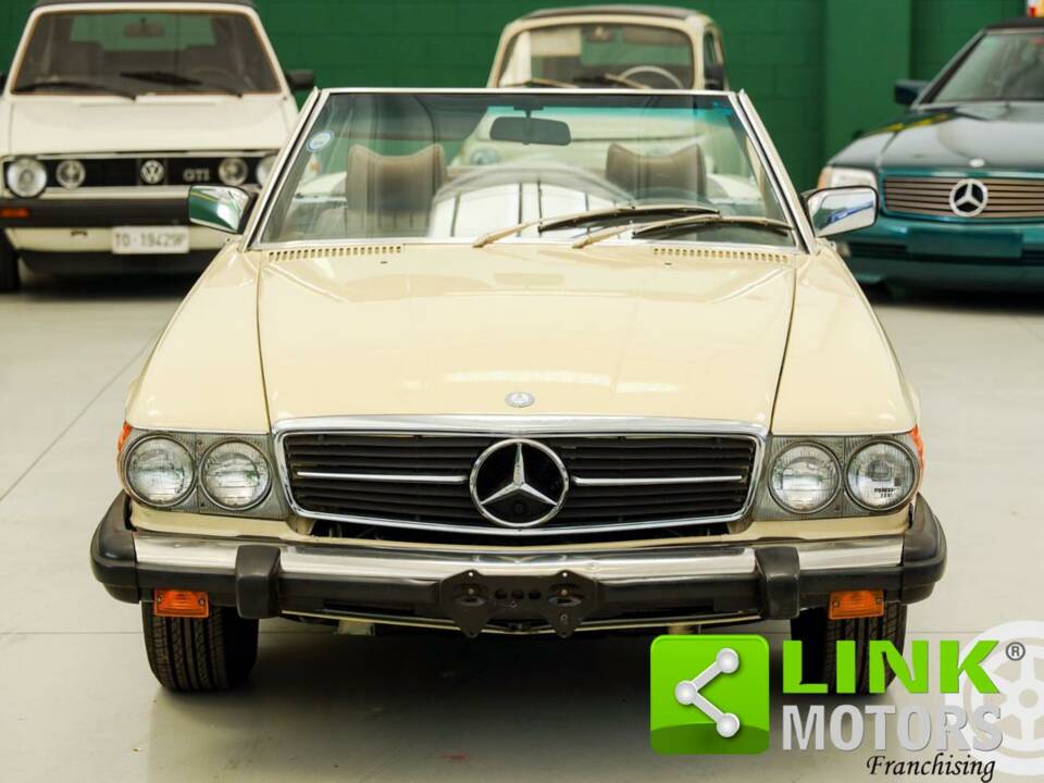 Immagine 2/10 di Mercedes-Benz 450 SL (1979)