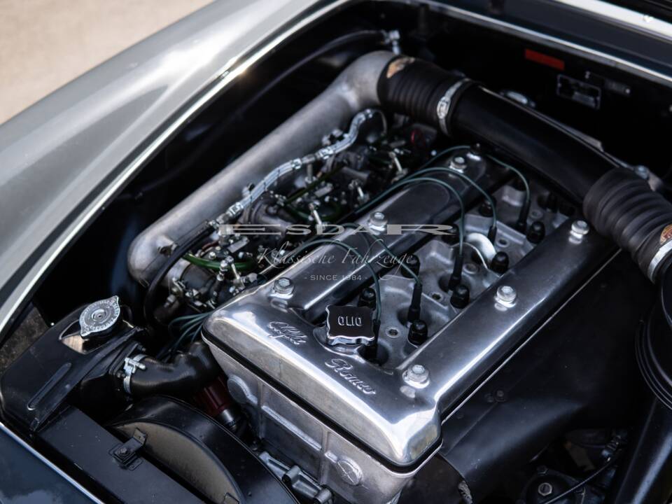 Image 31/31 of Alfa Romeo 2600 Spider (1963)