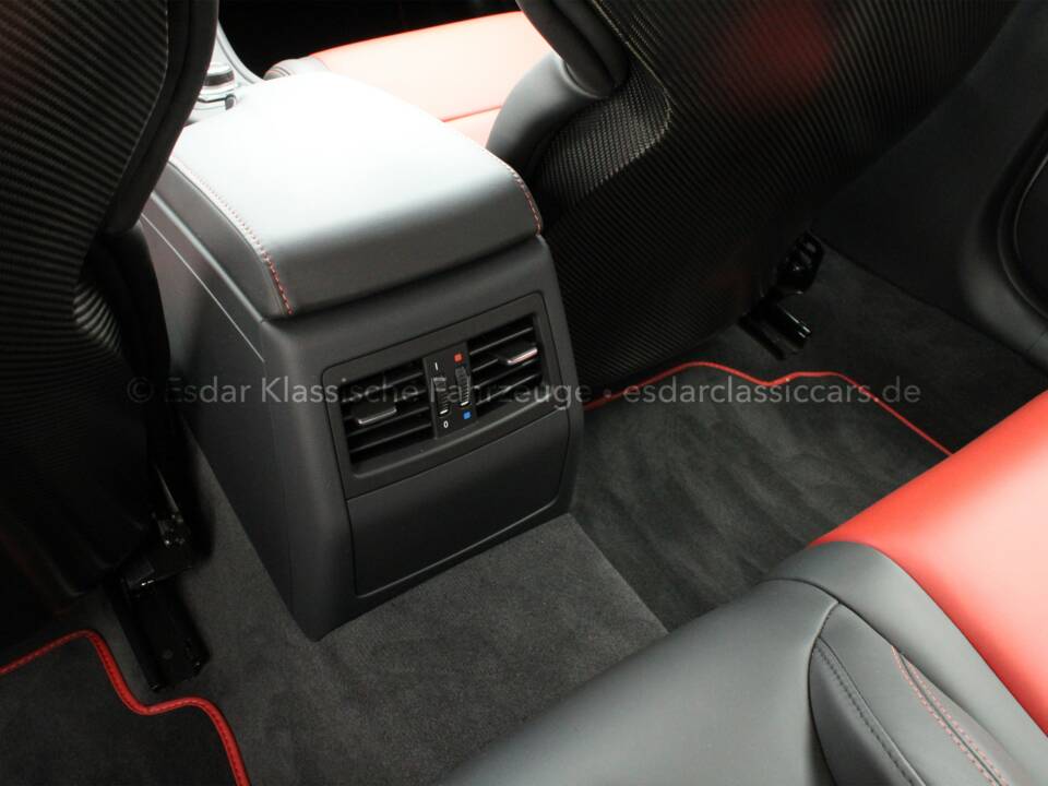 Image 29/41 of BMW M3 (2013)