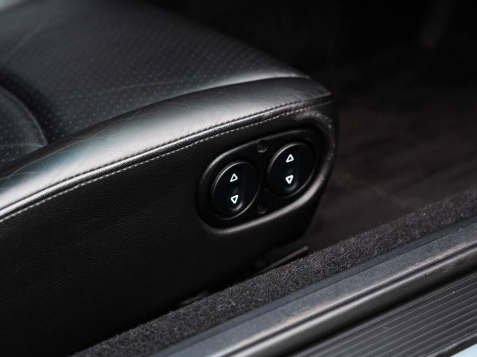 Image 44/60 of Porsche 911 Targa (1996)