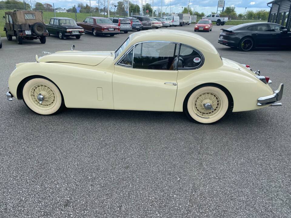 Bild 2/6 von Jaguar XK 140 FHC (1956)