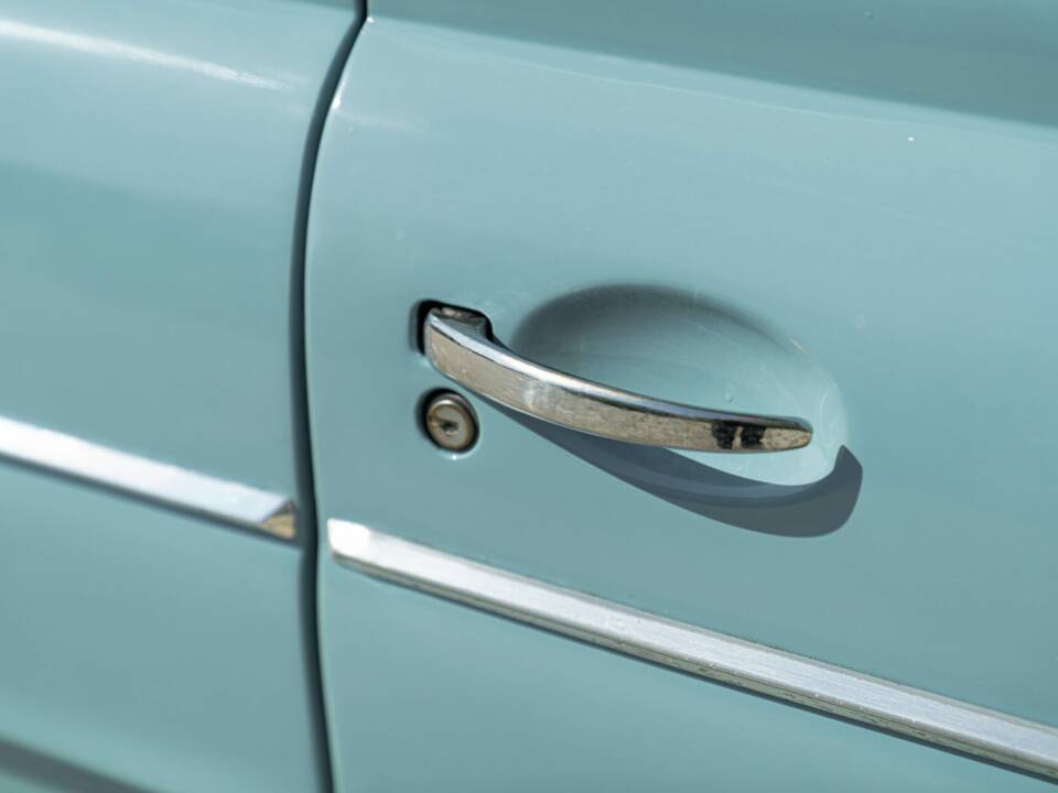 Bild 17/50 von Renault Dauphine Gordini (1961)