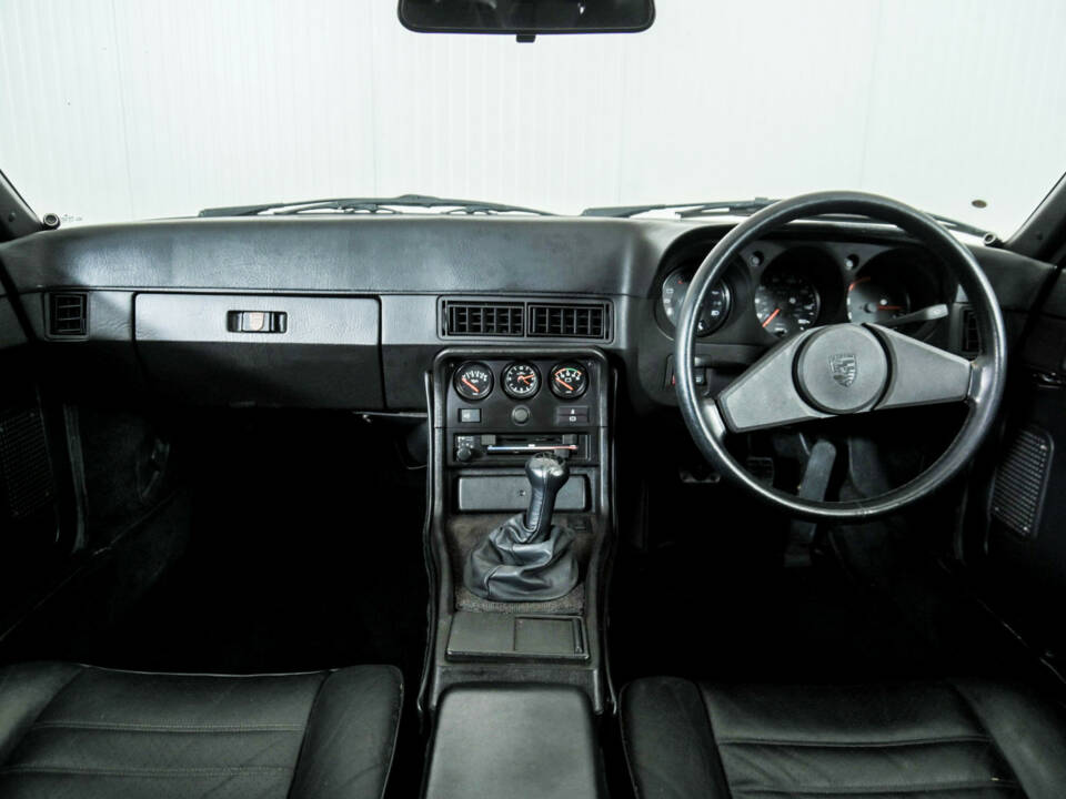 Immagine 7/50 di Porsche 924 S (1986)