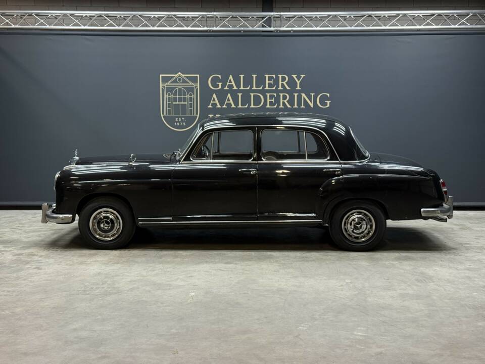 Image 9/50 of Mercedes-Benz 220 S (1955)