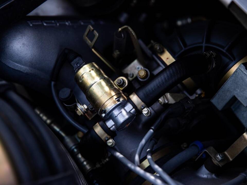 Image 89/132 of Porsche 911 Speedster 3.2 (1989)