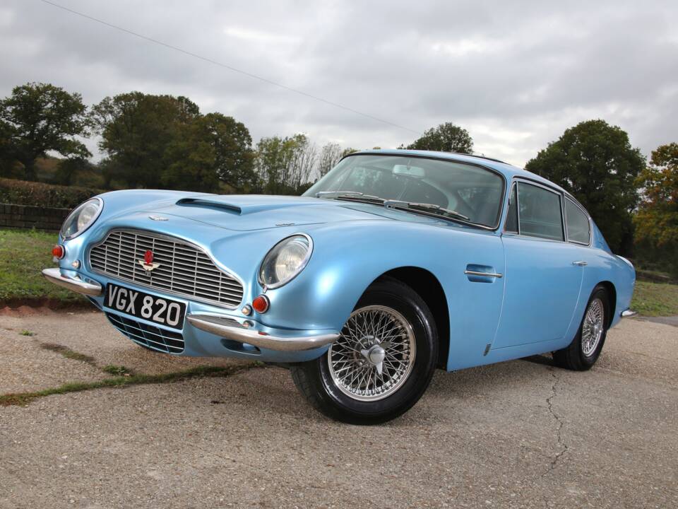 Imagen 10/31 de Aston Martin DB 6 (1968)