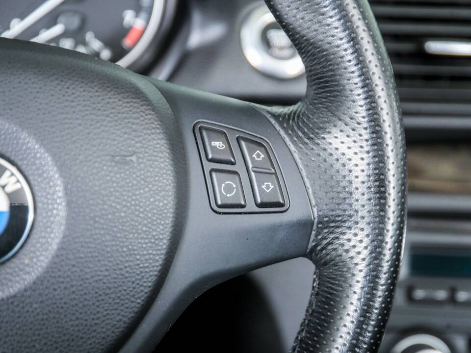 Immagine 20/50 di BMW 125i (2011)