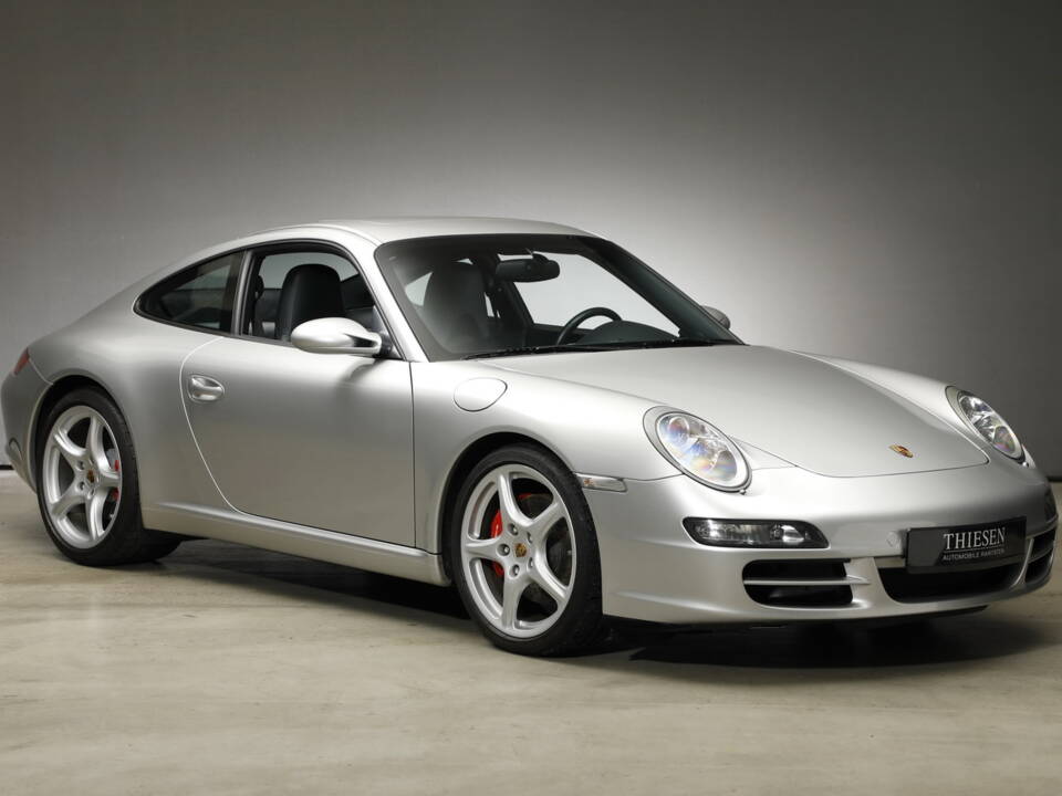 Imagen 3/25 de Porsche 911 Carrera S (2004)