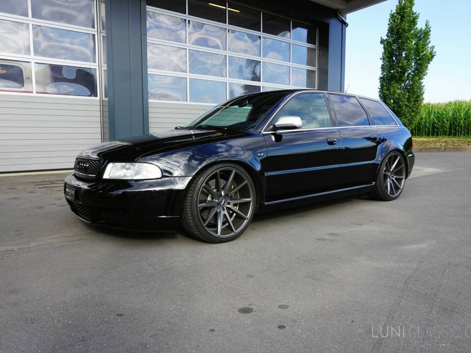 Image 1/41 of Audi RS4 Avant (2000)