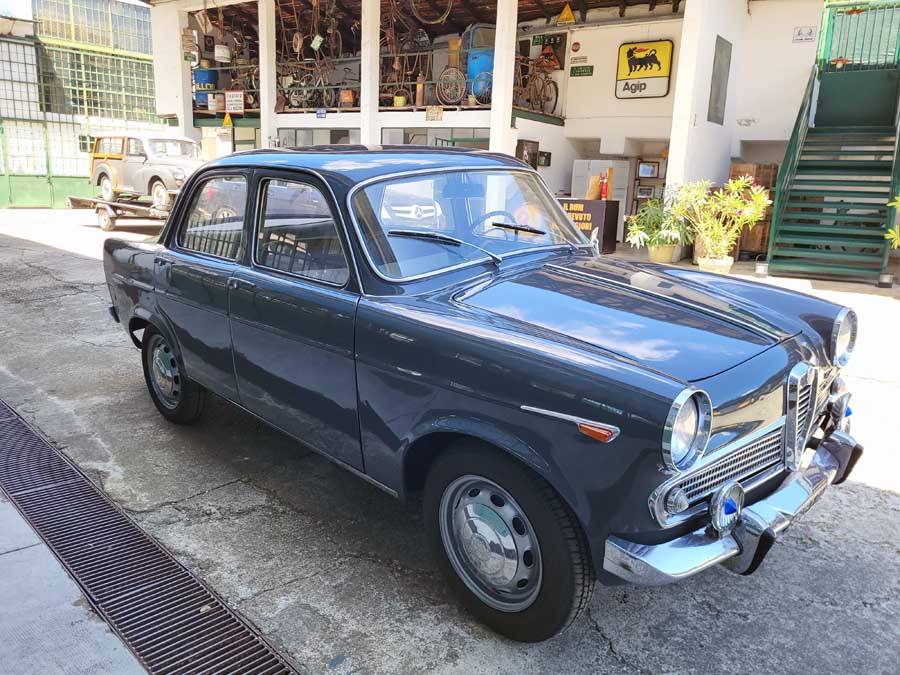 Immagine 7/39 di Alfa Romeo Giulietta TI (1961)