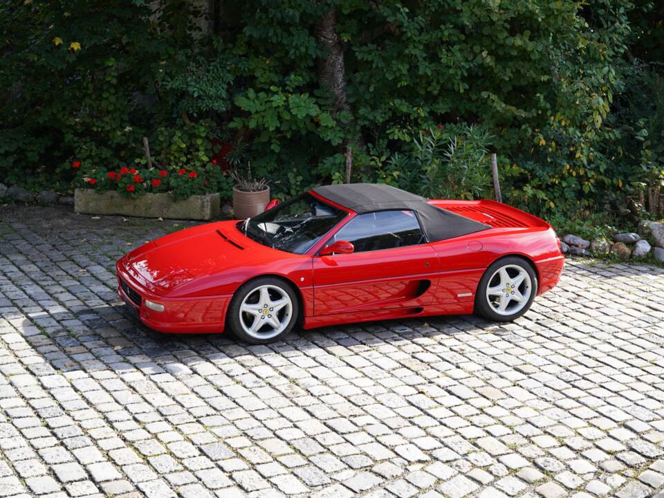 Bild 9/12 von Ferrari F 355 Spider (1997)
