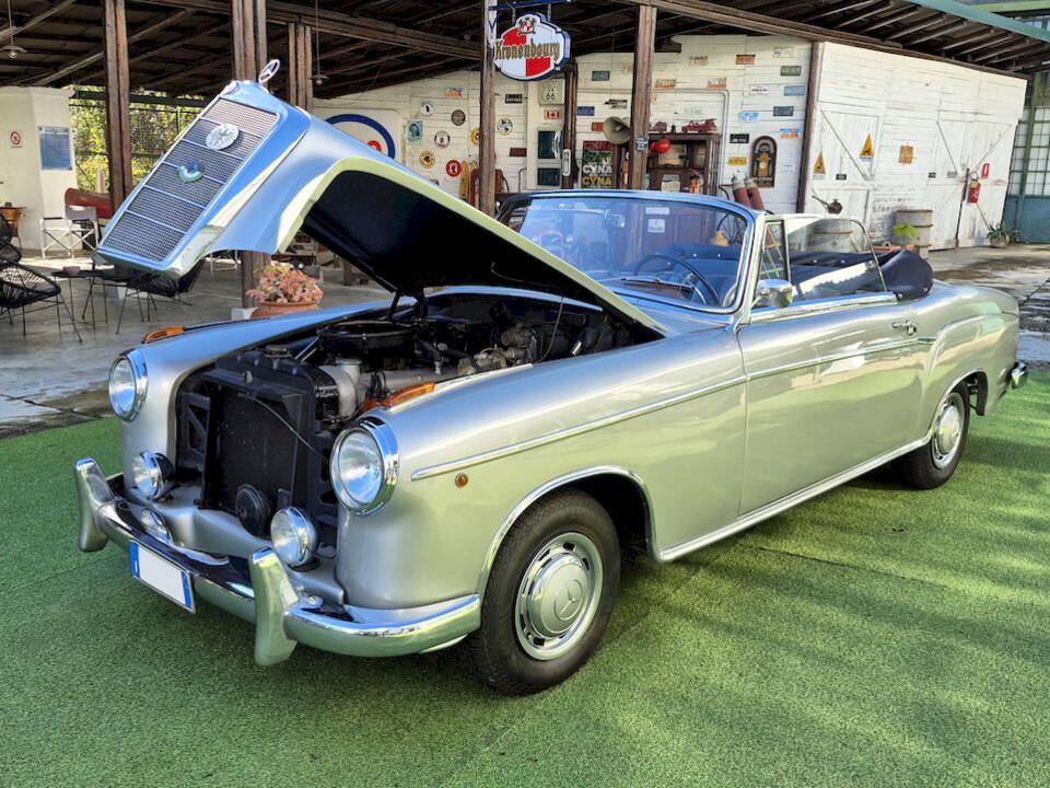 Image 35/61 de Mercedes-Benz 220 S Cabriolet (1957)