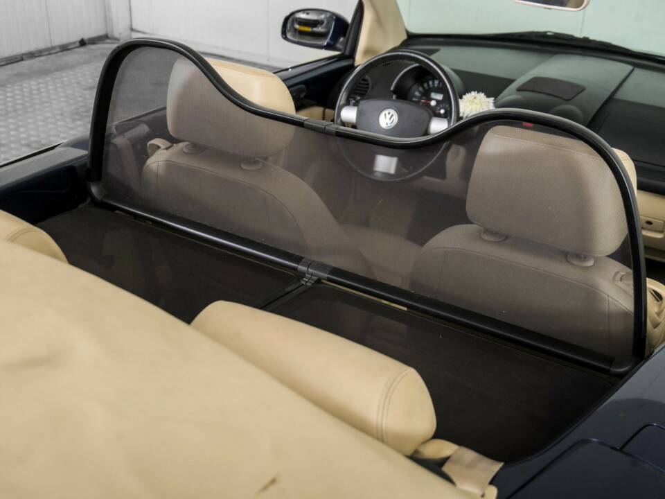 Immagine 45/50 di Volkswagen New Beetle 1.6 (2004)