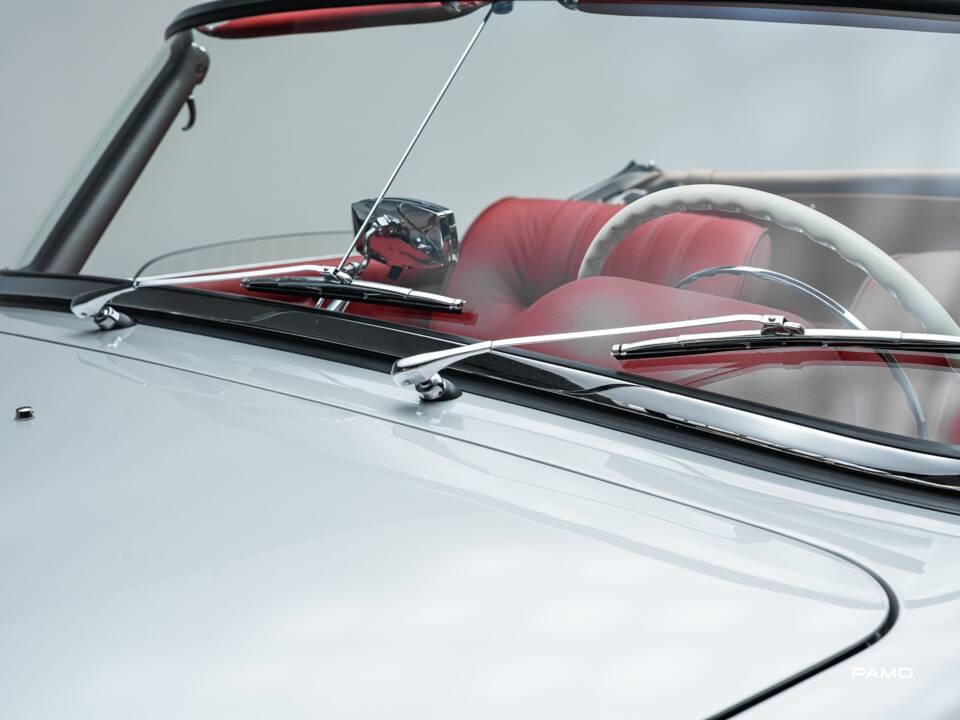 Image 12/44 of Mercedes-Benz 190 SL (1957)