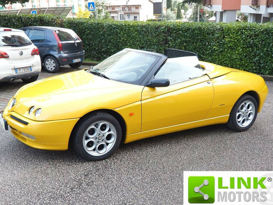 Bild 6/10 von Alfa Romeo Spider 1.8 Twin Spark (2000)