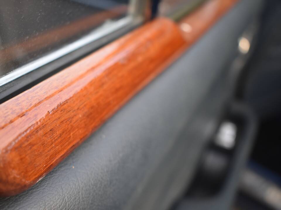 Bild 26/37 von Jaguar XJ 6 4.2 (1972)