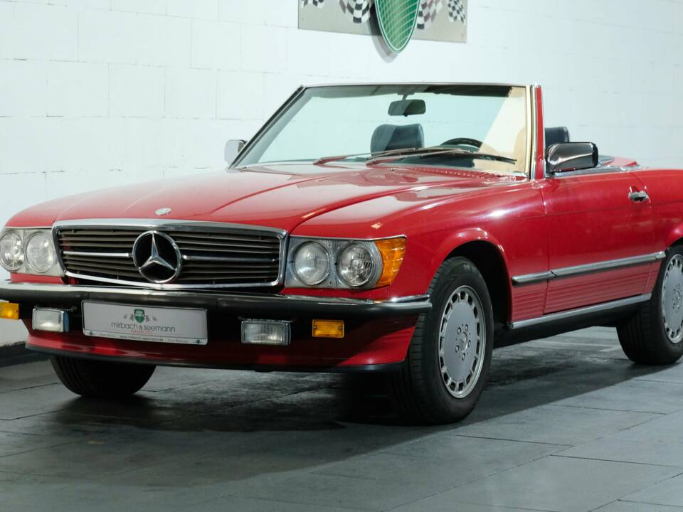 Image 1/42 de Mercedes-Benz 560 SL (1988)