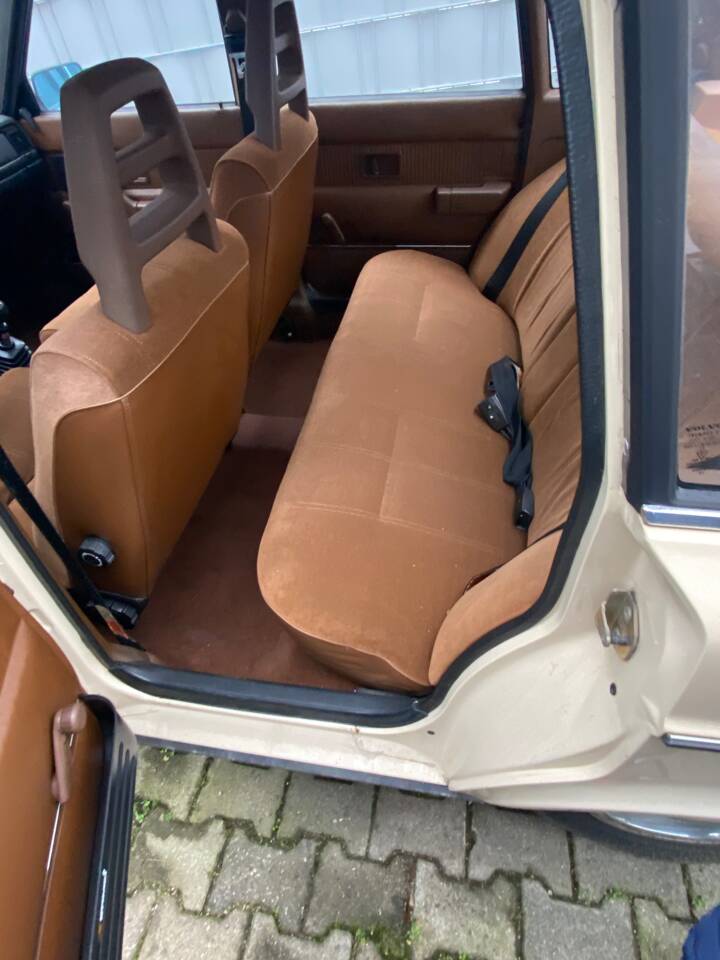 Bild 19/54 von Volvo 240 Diesel (1982)