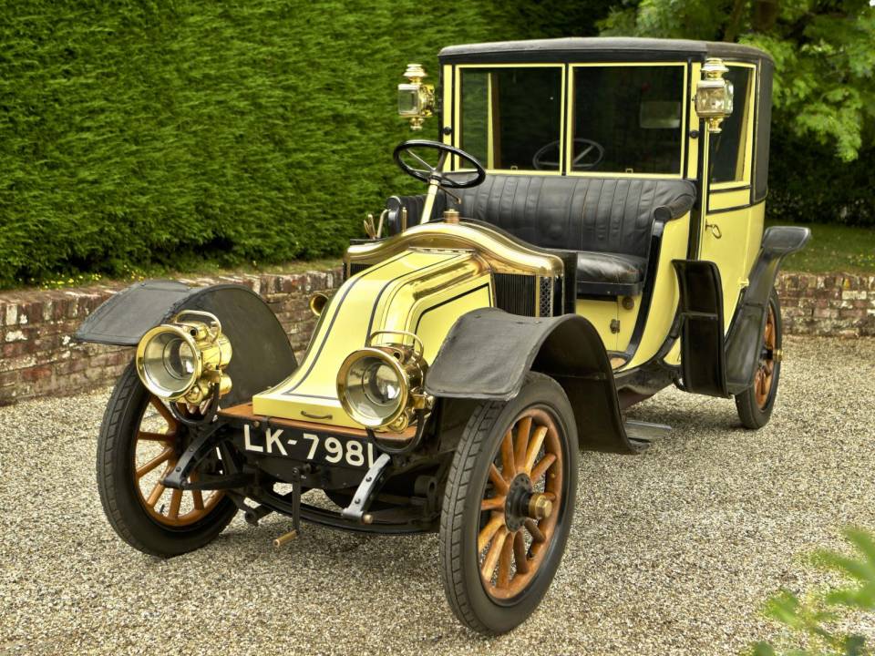 Image 8/50 of Renault Lawton Brougham (1912)