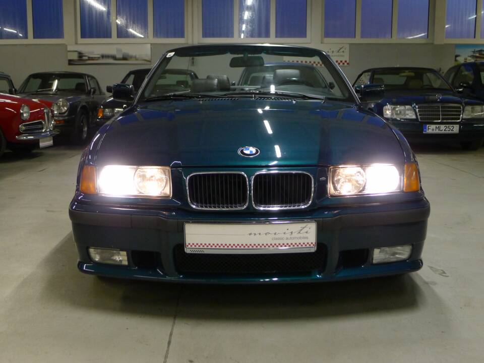 Imagen 21/35 de BMW 328i (1996)
