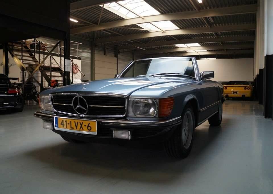 Image 33/41 of Mercedes-Benz 500 SL (1986)