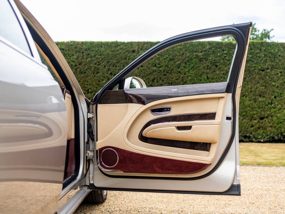 Bild 16/50 von Bentley Mulsanne (2011)