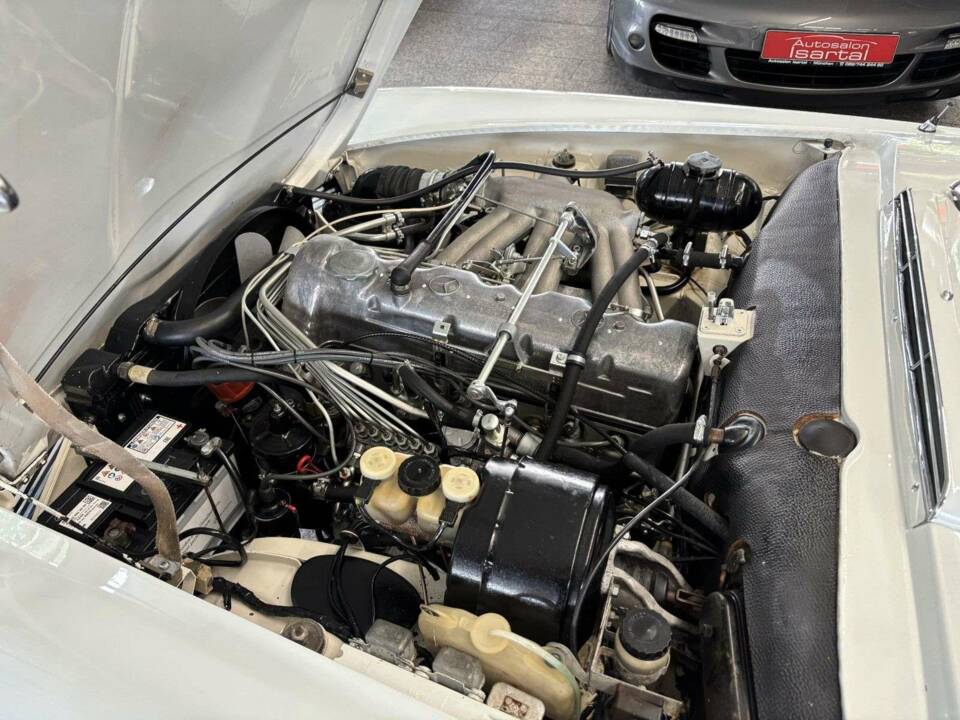 Bild 26/27 von Mercedes-Benz 280 SL (1968)