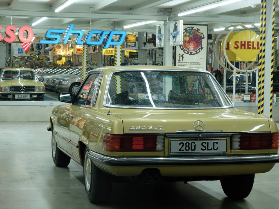 Image 8/50 de Mercedes-Benz 280 SLC (1977)