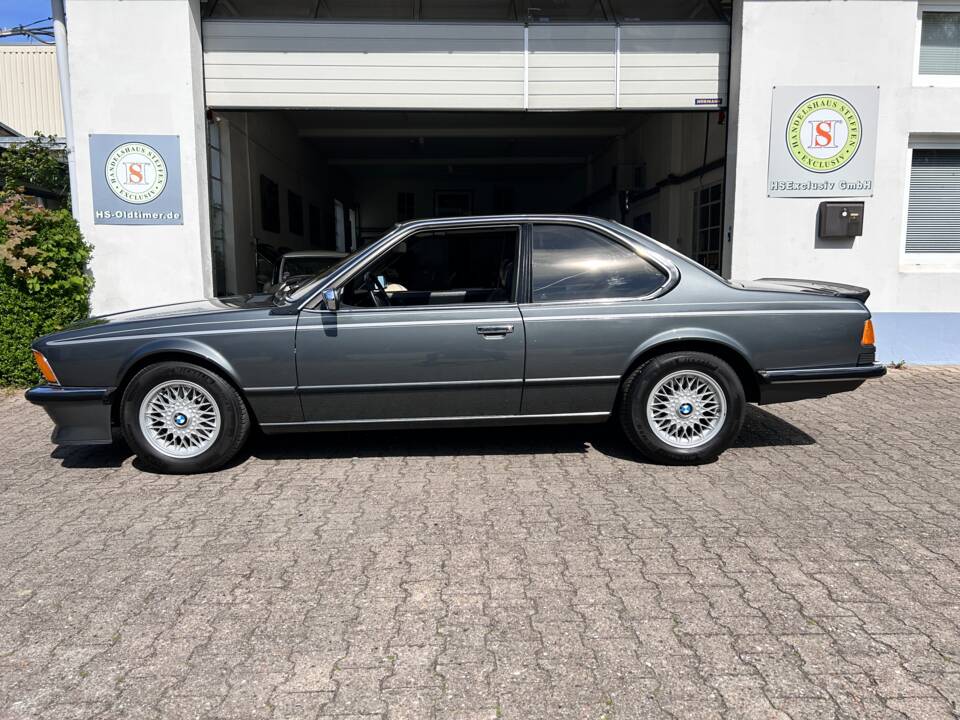 Image 22/23 de BMW 635 CSi (1985)