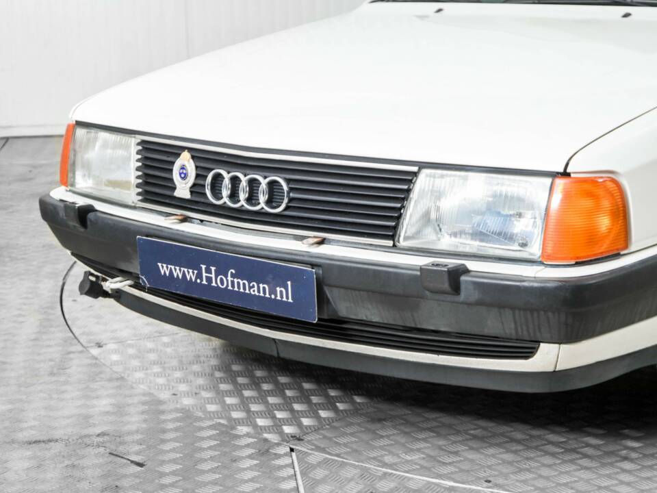 Image 19/50 of Audi 100 - 1.8 (1987)
