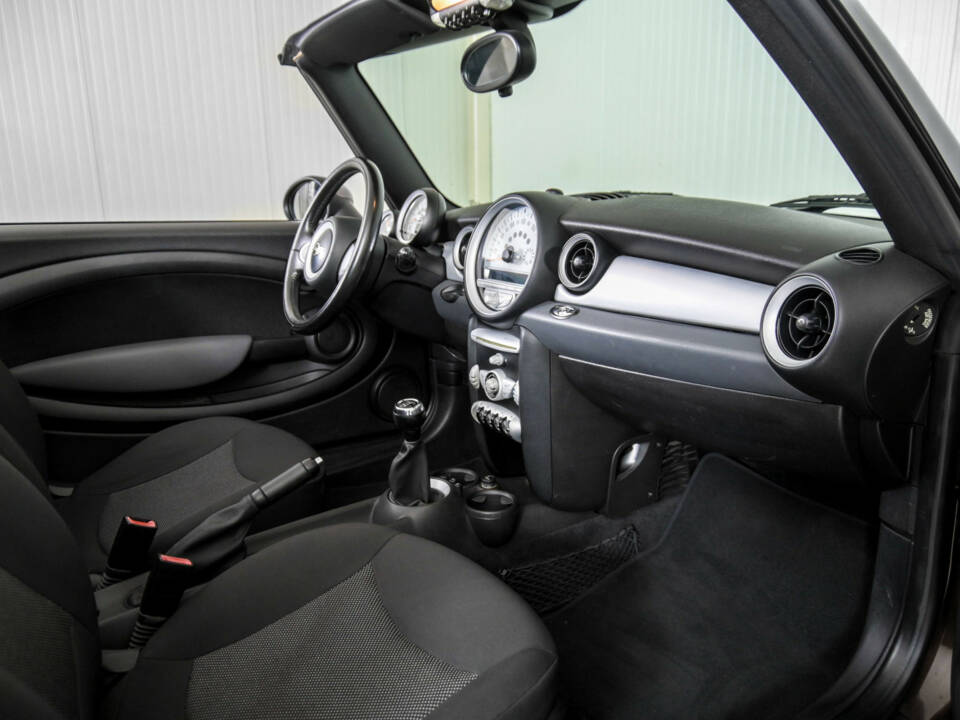 Bild 12/50 von Mini Cooper (2010)