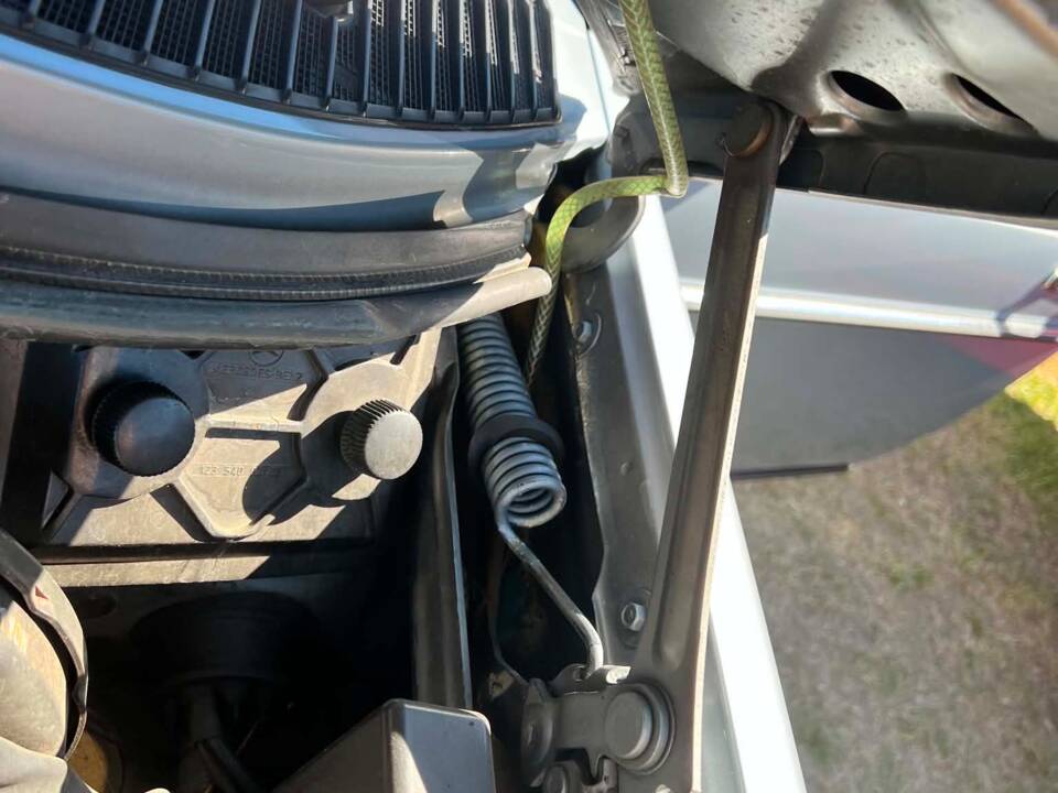 Image 20/26 of Mercedes-Benz 280 E (1982)