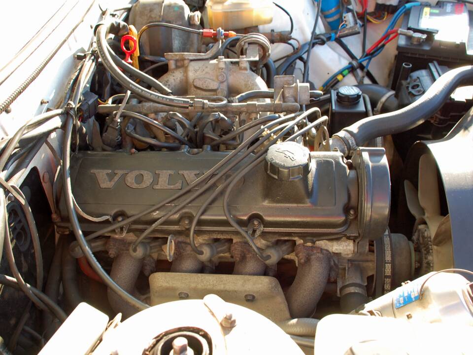 Afbeelding 44/45 van Volvo 245 GL (1991)