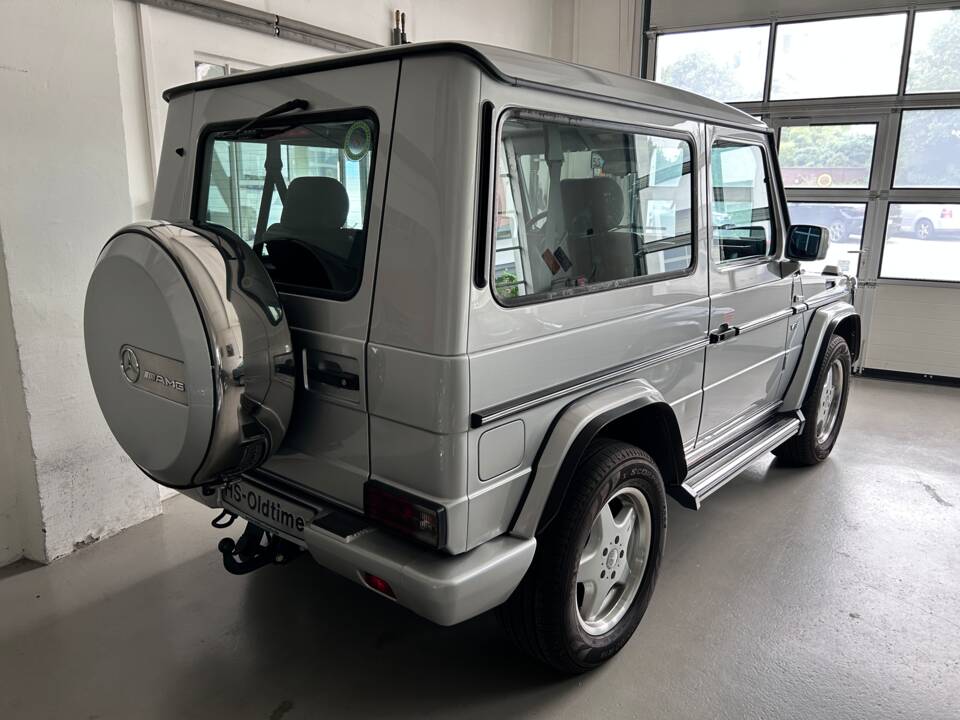 Image 6/28 of Mercedes-Benz G 500 (SWB) (1999)