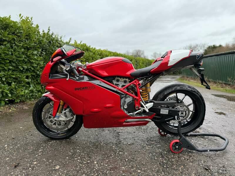 Image 2/50 of Ducati DUMMY (2006)